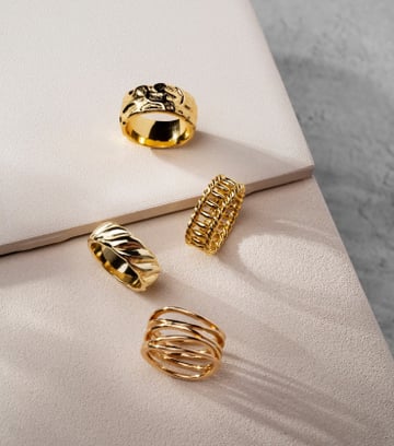 Elegant ring sets